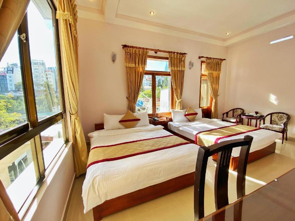 Gold Night Hotel Да Лат Екстериор снимка