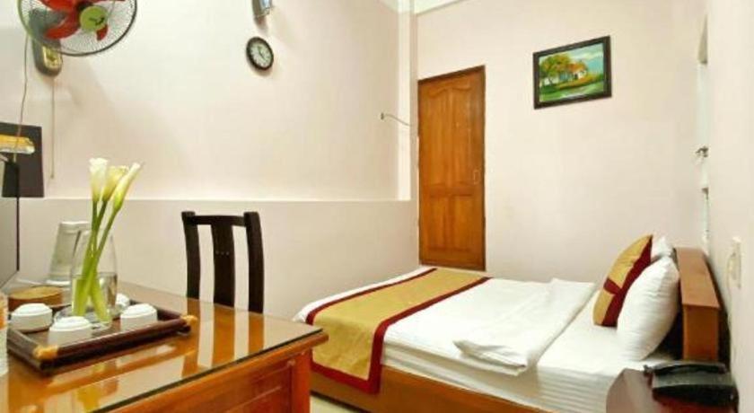 Gold Night Hotel Да Лат Екстериор снимка
