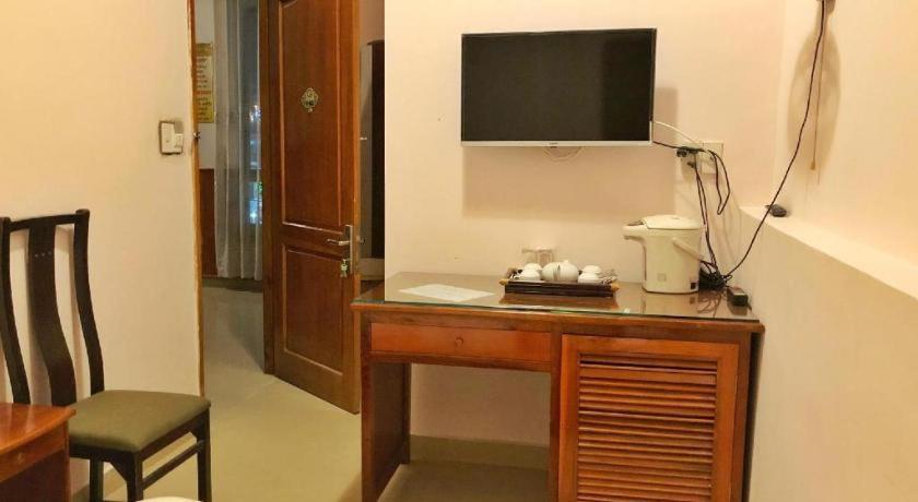 Gold Night Hotel Да Лат Екстериор снимка