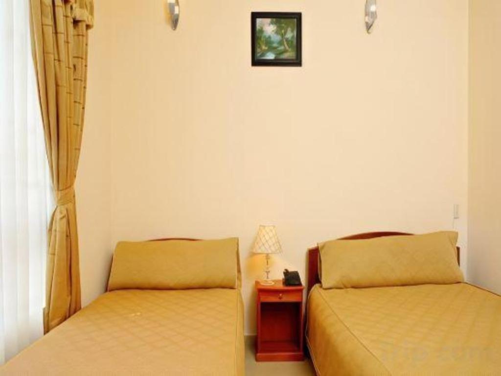 Gold Night Hotel Да Лат Екстериор снимка