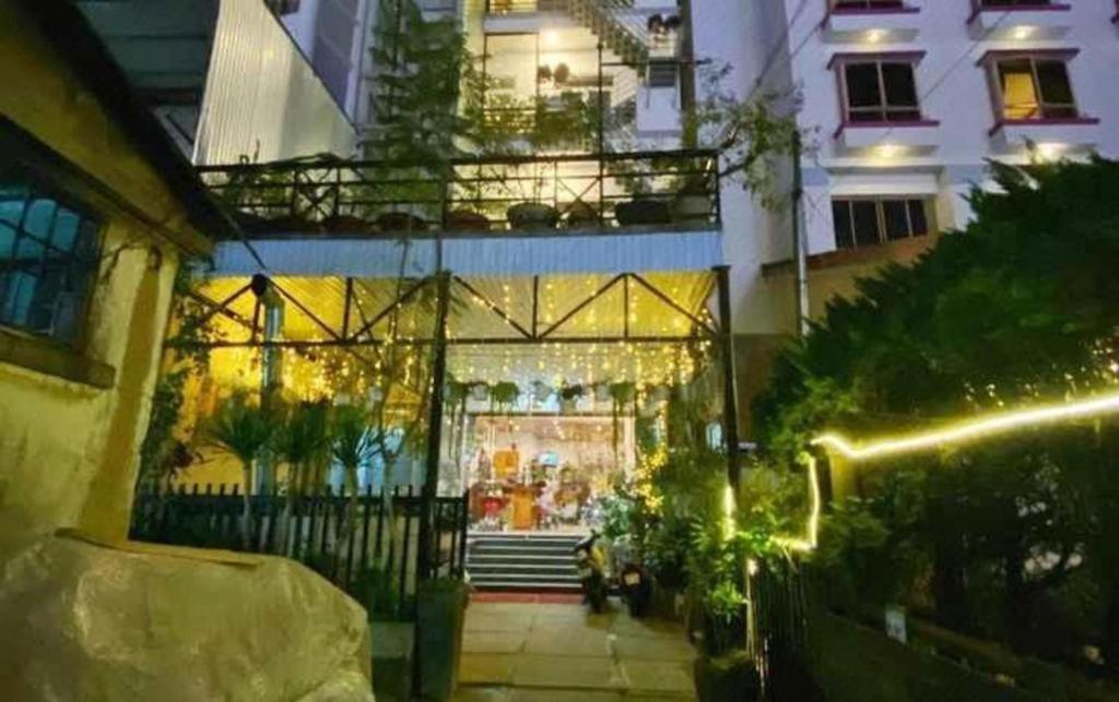 Gold Night Hotel Да Лат Екстериор снимка